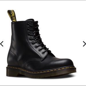 VINTAGE! Classic Original Dr. Martin Boots Size 10